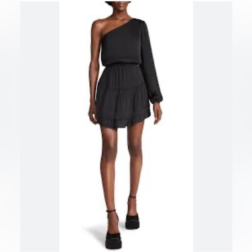 Steve Madden Women's Zinnia Dress pre owned condition Size M